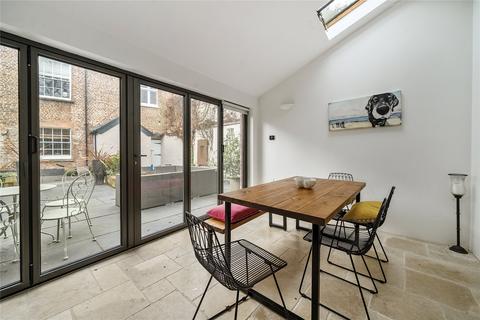 9 Bartholomew Terrace, Exeter, EX4 3BW