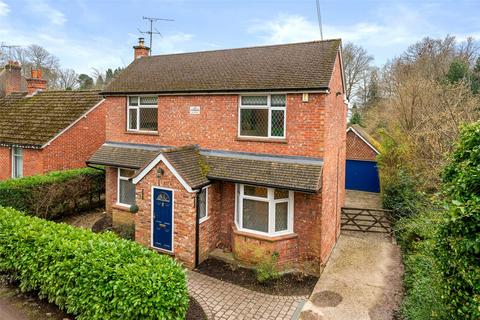 4 bedroom detached house for sale, Addiscombe Road, Berkshire RG45