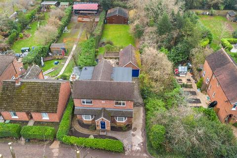 4 bedroom detached house for sale, Addiscombe Road, Berkshire RG45