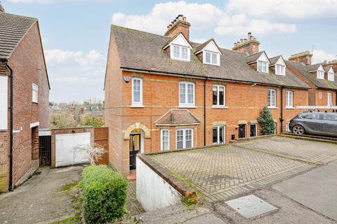 3 bedroom end of terrace house for sale, Woodfields, Stansted, Essex, CM24