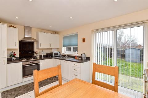 3 bedroom terraced house for sale, Westview Close, Peacehaven, East Sussex