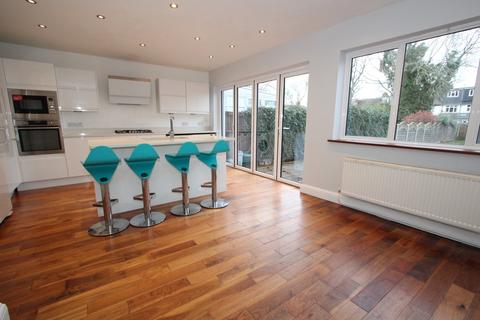 3 bedroom semi-detached house to rent, Eden Park Avenue, Beckenham BR3