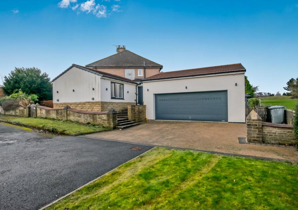 Garage/Driveway