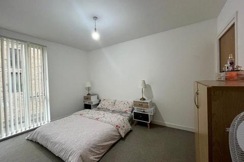 2 bedroom apartment to rent, City Road, Hulme, Manchester, M15 5GH