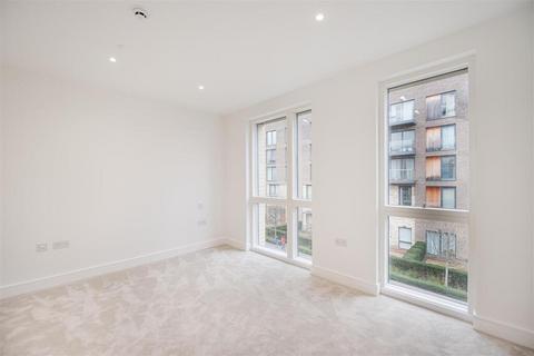 4 bedroom house to rent, Kidbrooke Village, London, SE3 9BU