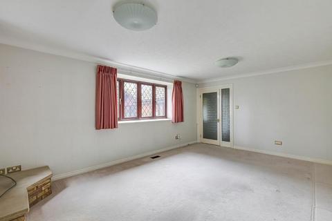 6 Abercorn Close, South Croydon, CR2 8TG
