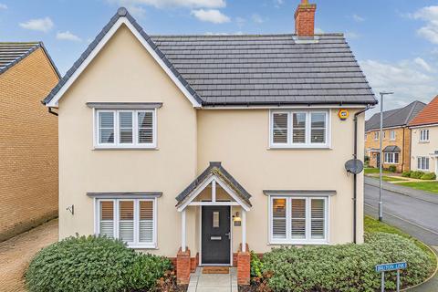 2 Bruton Link, Basildon, SS15 6LD