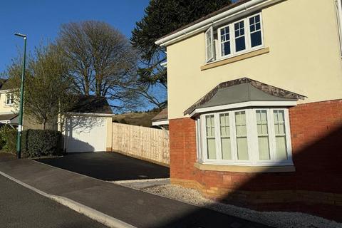 39 Clos Bronwydd, Ebbw Vale, NP23 5NG