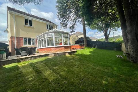 39 Clos Bronwydd, Ebbw Vale, NP23 5NG