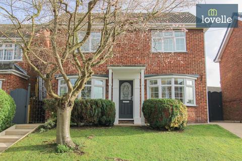 13 Abbey Drive West, Grimsby, DN32 0HH