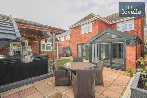 13 Abbey Drive West, Grimsby, DN32 0HH