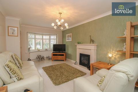 13 Abbey Drive West, Grimsby, DN32 0HH