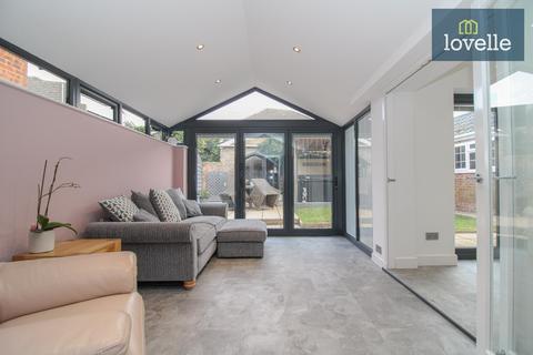 13 Abbey Drive West, Grimsby, DN32 0HH