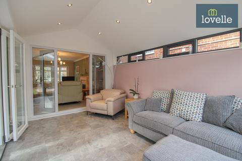 13 Abbey Drive West, Grimsby, DN32 0HH
