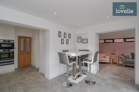 13 Abbey Drive West, Grimsby, DN32 0HH