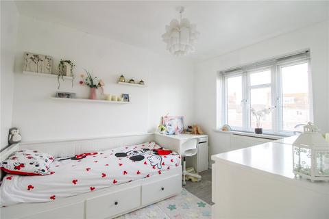 3 bedroom apartment for sale, Rees Gardens, Addiscombe, CR0