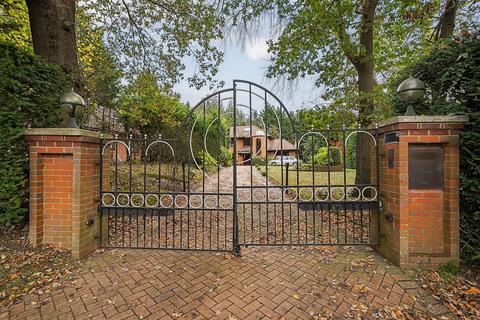 6 bedroom detached house for sale, Potter Street Hill, Pinner, Middlesex