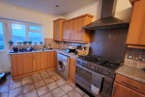 3 bedroom maisonette for sale, Feversham Avenue, Queens Park, Bournemouth BH8