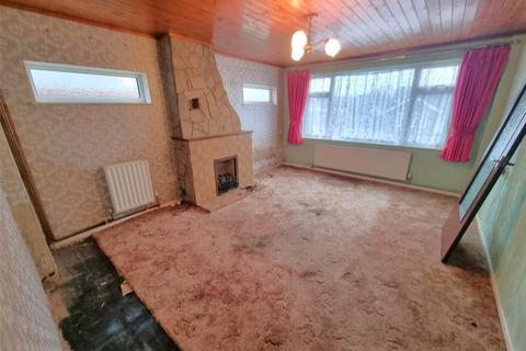 2 bedroom bungalow for sale, Ascot Close, Thundersley, Essex, SS7