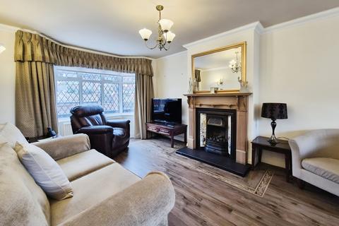 3 bedroom semi-detached house for sale, Howe Hill Close, North Yorkshire YO26