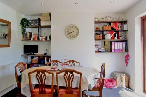 3 bedroom semi-detached house to rent, Kennington Road, Oxford OX1