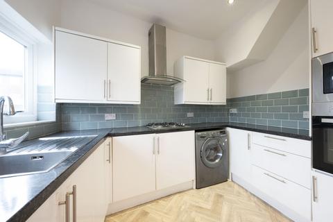 3 bedroom end of terrace house for sale, Cannon Hill Lane, London SW20