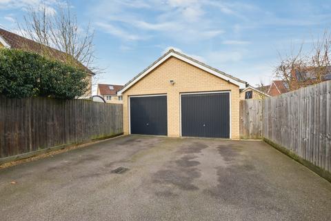 5 bedroom detached house for sale, Burgattes Road, Dunmow CM6