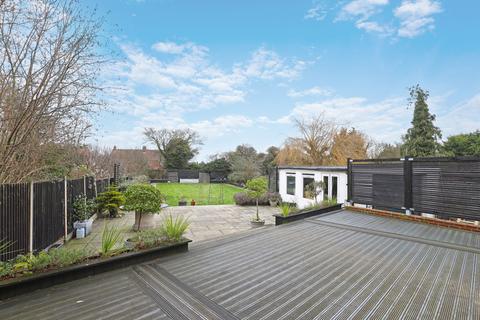 12 Hows Mead, North Weald, Epping, CM16 6HB