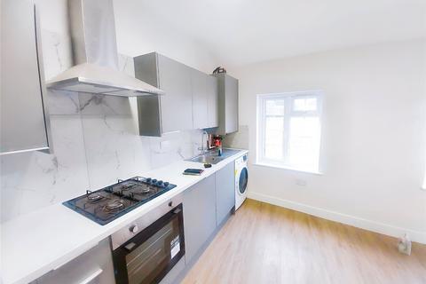 2 bedroom flat to rent, Market Square, Bromley BR1