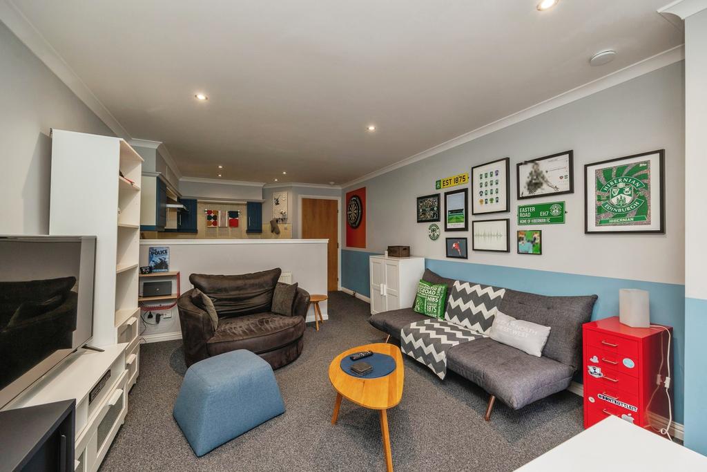 Kitchen/Living Room