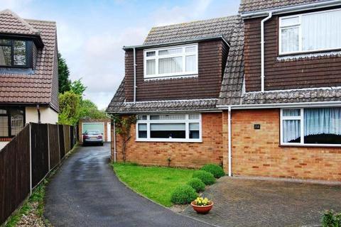 3 bedroom end of terrace house for sale, Glenfield Road, Ashford TW15