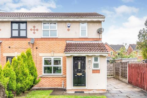 3 bedroom semi-detached house to rent, Doefield Avenue, Manchester M28