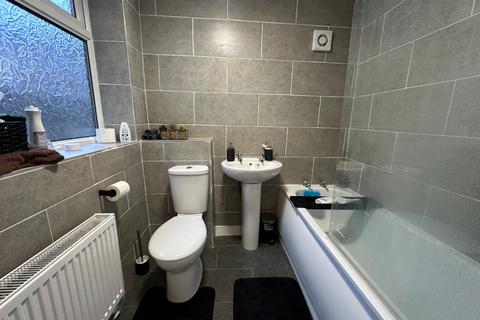 2 bedroom terraced house to rent, Foster Street, Cheshire WA8