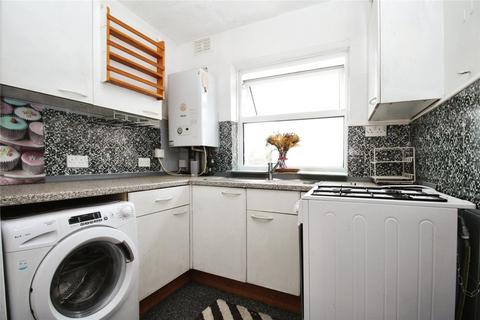 2 bedroom flat to rent, Vicarage Gardens, Devon PL5