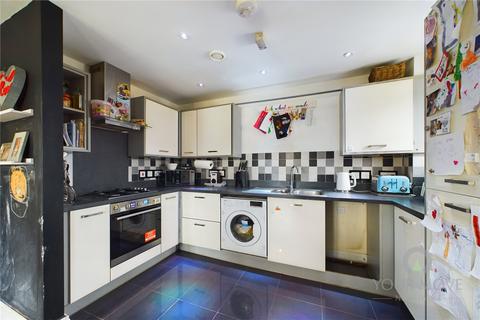 2 bedroom flat for sale, Knot Tiers Drive, Northampton NN5