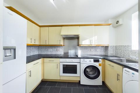 1 bedroom flat to rent, Rushdon Close, Romford RM1