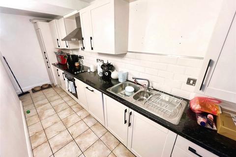 1 bedroom flat to rent, Toad Pond Close, Manchester M27