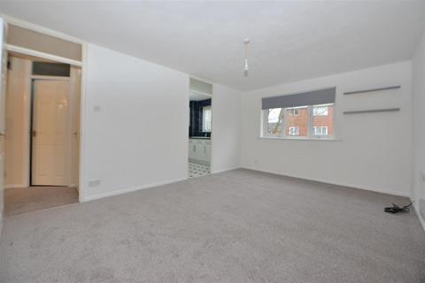 2 bedroom flat for sale, Millhaven Close, Romford RM6