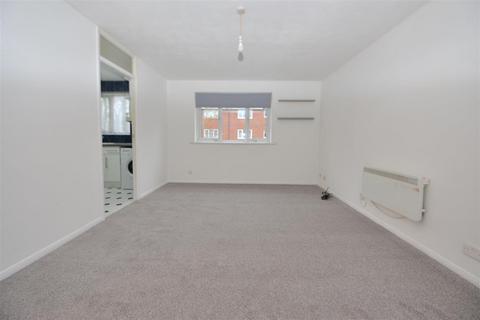 2 bedroom flat for sale, Millhaven Close, Romford RM6