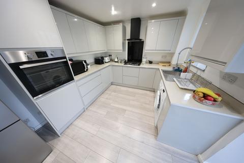 62 Camden Road, Chafford Hundred, Grays, RM16 6PY
