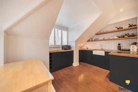 1 bedroom flat for sale, Upper Edgeborough Road, Surrey GU1