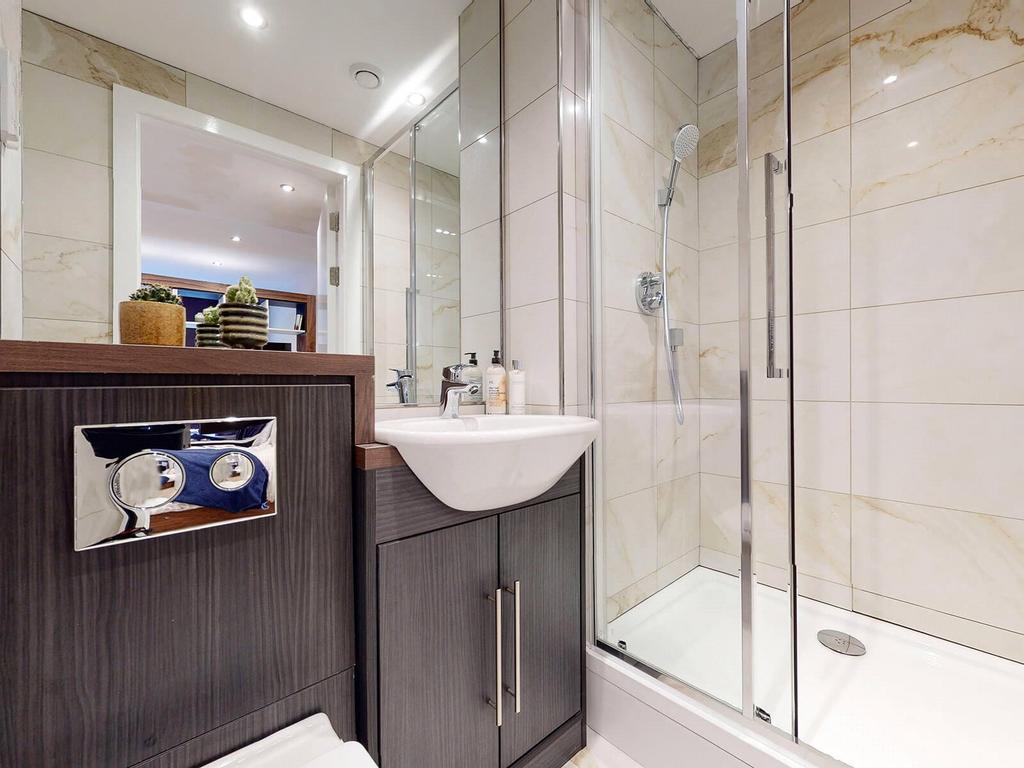 Apartment in Leeds - View 3