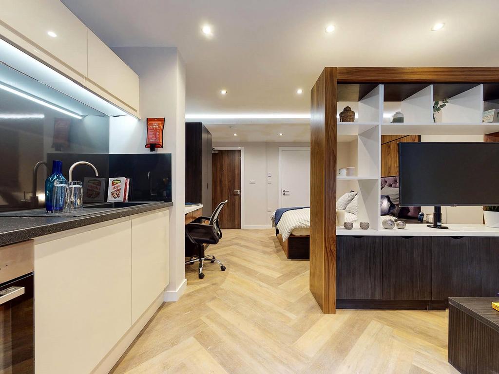 Apartment in Leeds - View 5