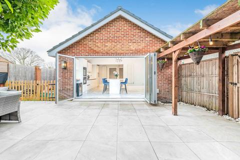 2 bedroom semi-detached bungalow for sale, Kanes Hill, Southampton SO19