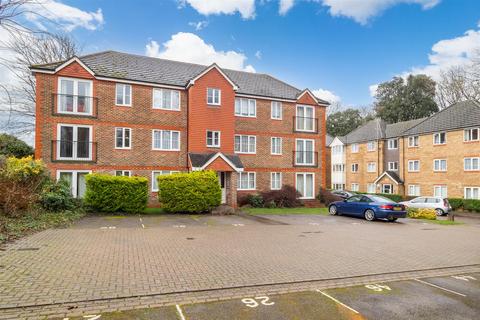 2 bedroom flat for sale, Sevenoaks Close, Sutton