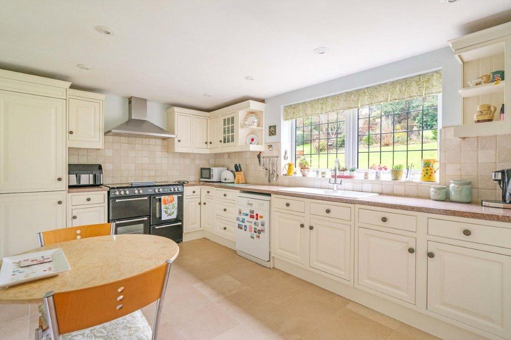 Kitchen/Breakfast Rm