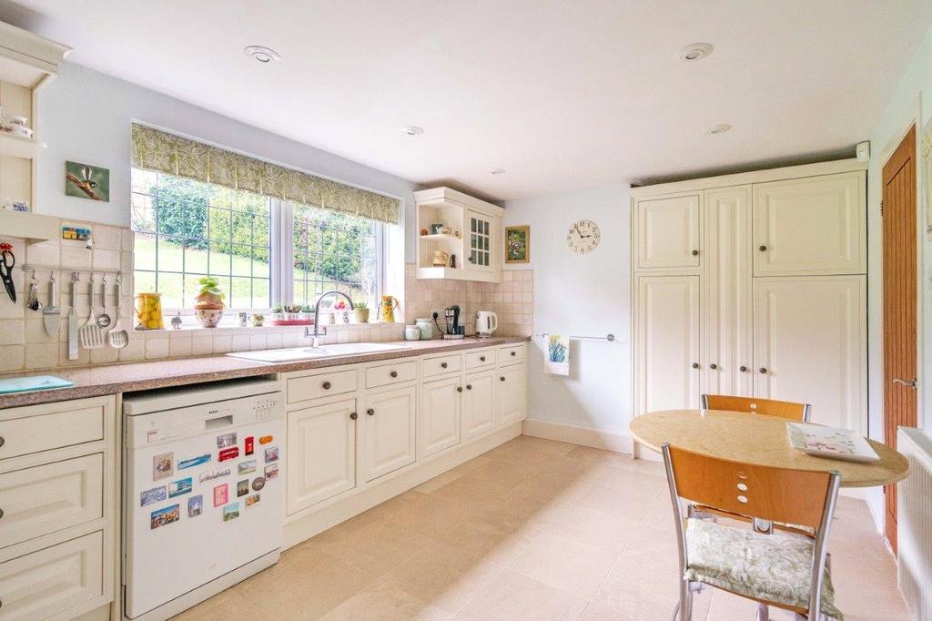 Kitchen/Breakfast Rm