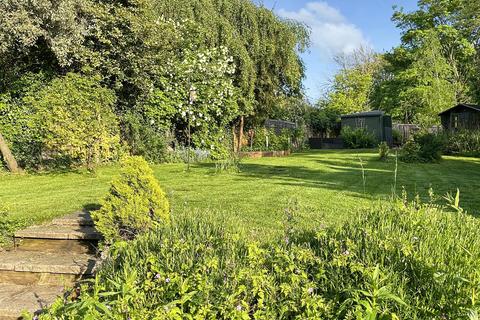 3 bedroom semi-detached house for sale, Bennetts Lane, Rushden