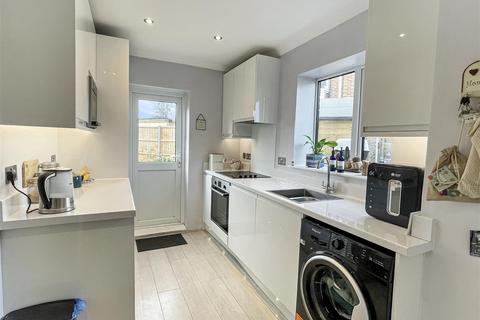 118 Mayfield Drive, Caversham, Reading, RG4 5JT