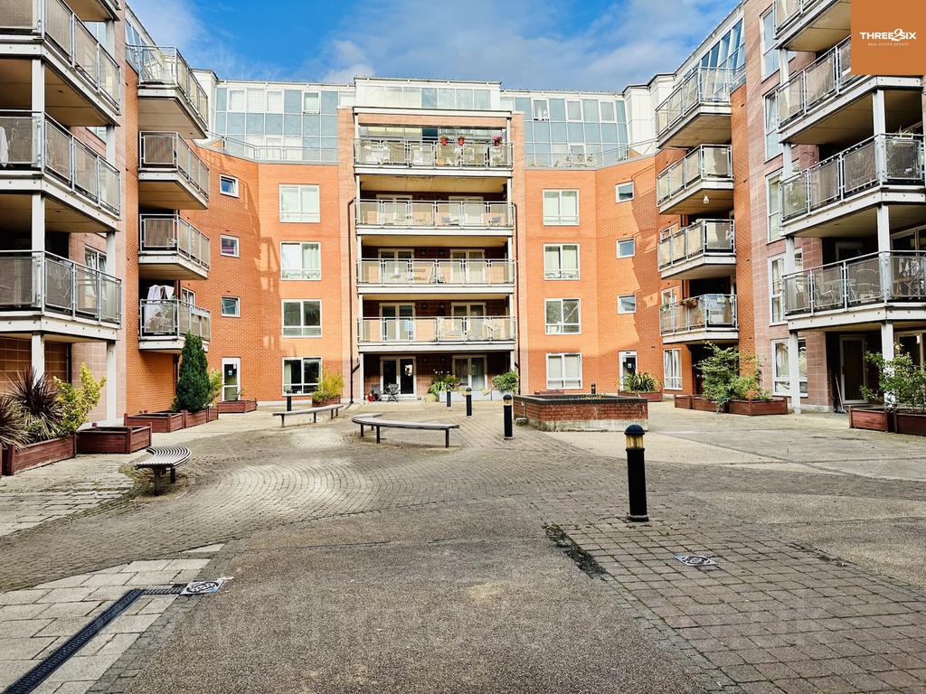 Spacious 2-Bedroom, 2-Bathroom Apartment in Herit